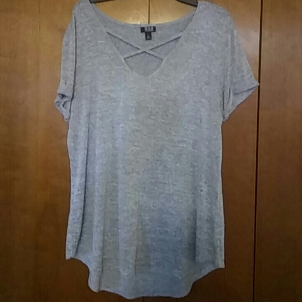 Criss cross top